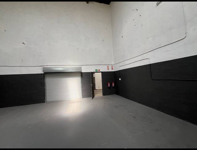 176M² WAREHOUSE TO LET IN SEBENZA